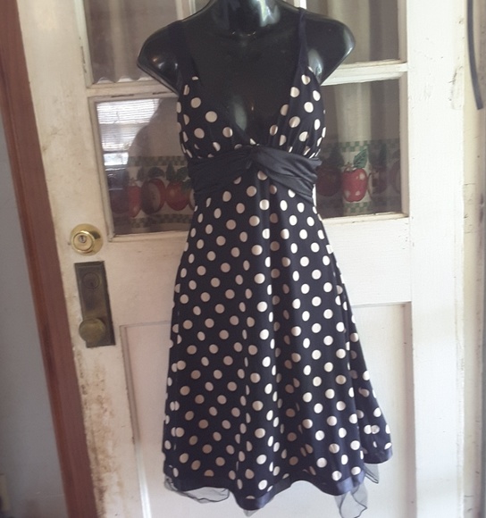 City Triangles Dresses & Skirts - City triangles part of 3 for 25 sale